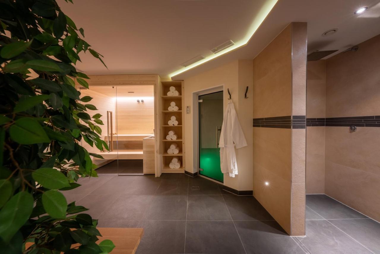 Hotel Monte44 Selva di Val Gardena Ngoại thất bức ảnh