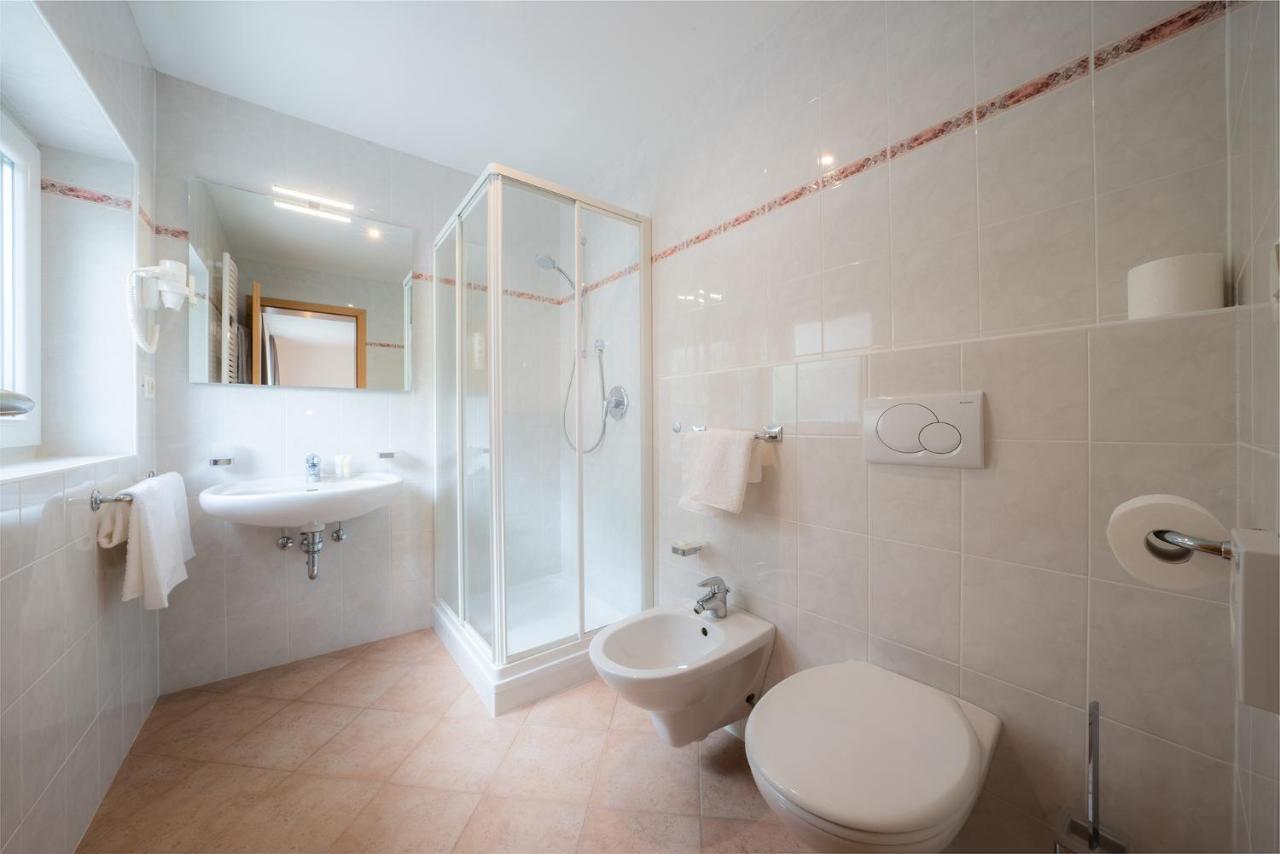 Hotel Monte44 Selva di Val Gardena Ngoại thất bức ảnh