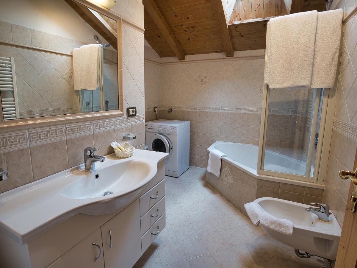 Hotel Monte44 Selva di Val Gardena Ngoại thất bức ảnh