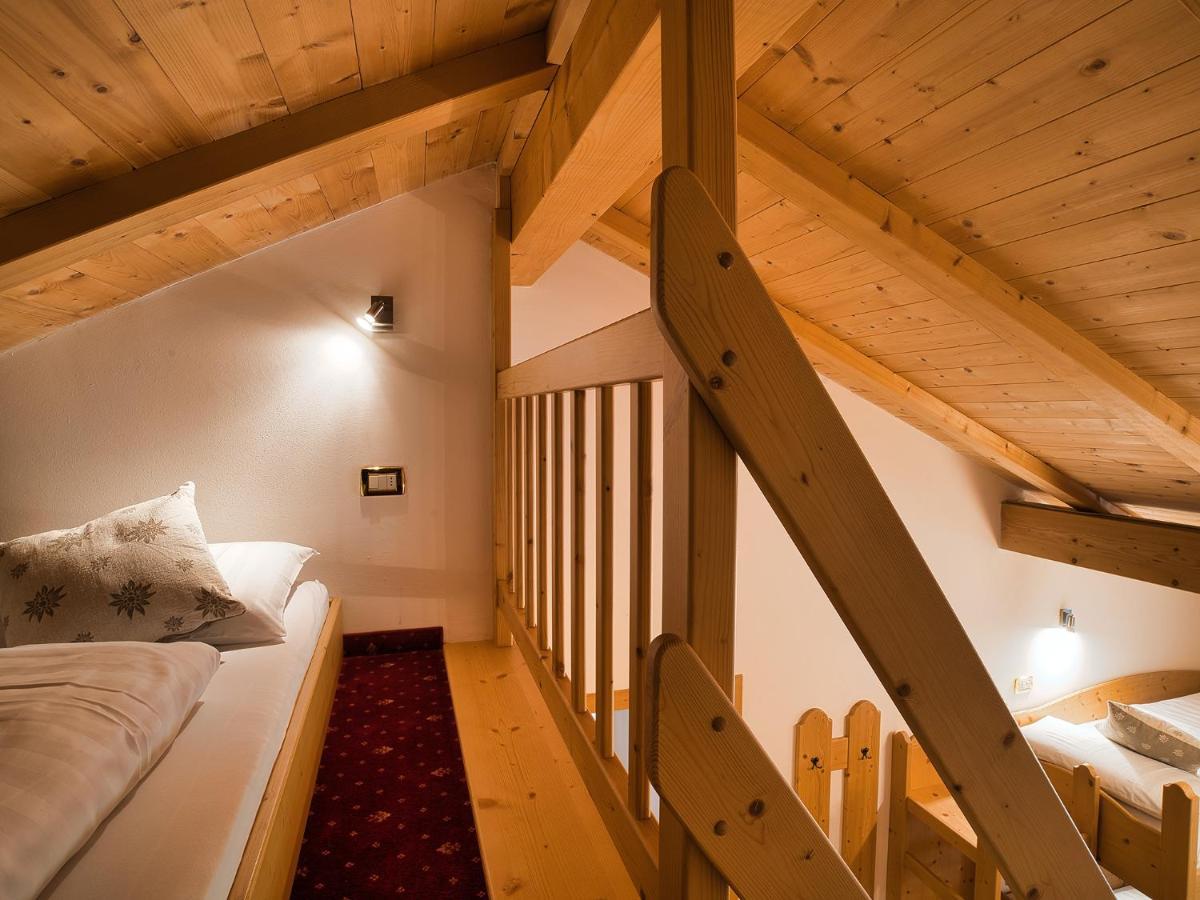 Hotel Monte44 Selva di Val Gardena Ngoại thất bức ảnh